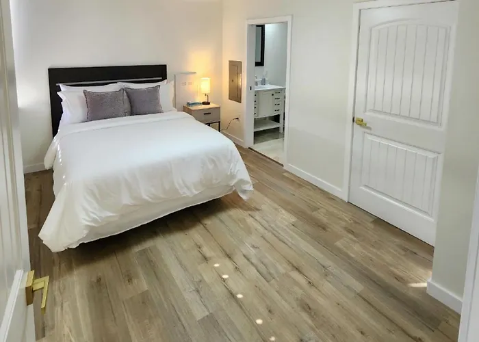 Modern One Bedroom With Gym Aparthotel 4*